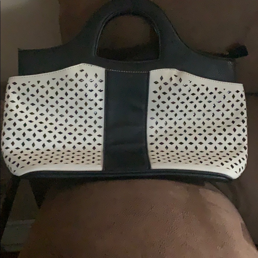Nice white and black med size boutique hand bag